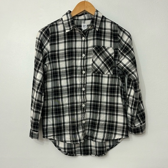 Gap Kids Girls Black and White Soft Flannel Long Sleeve Button up Shirt - Picture 1 of 4